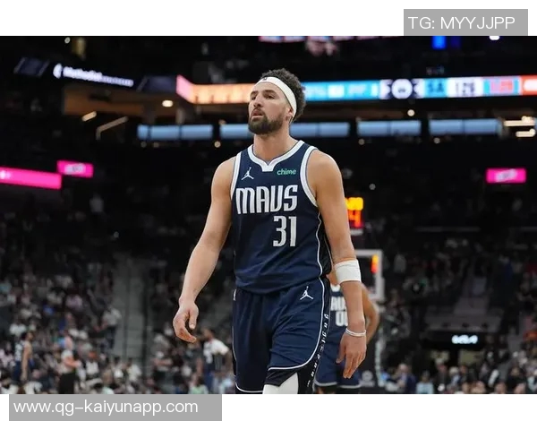 克莱末节神勇表现8中6砍下17分助球队逆转全场贡献23分正负值高达15