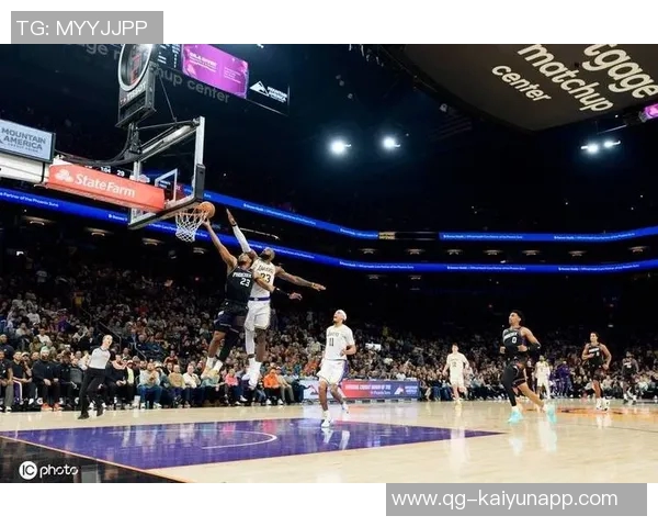 狄龙超远助攻阿伦上反篮湖人紧急喊停恶人空接瞬间